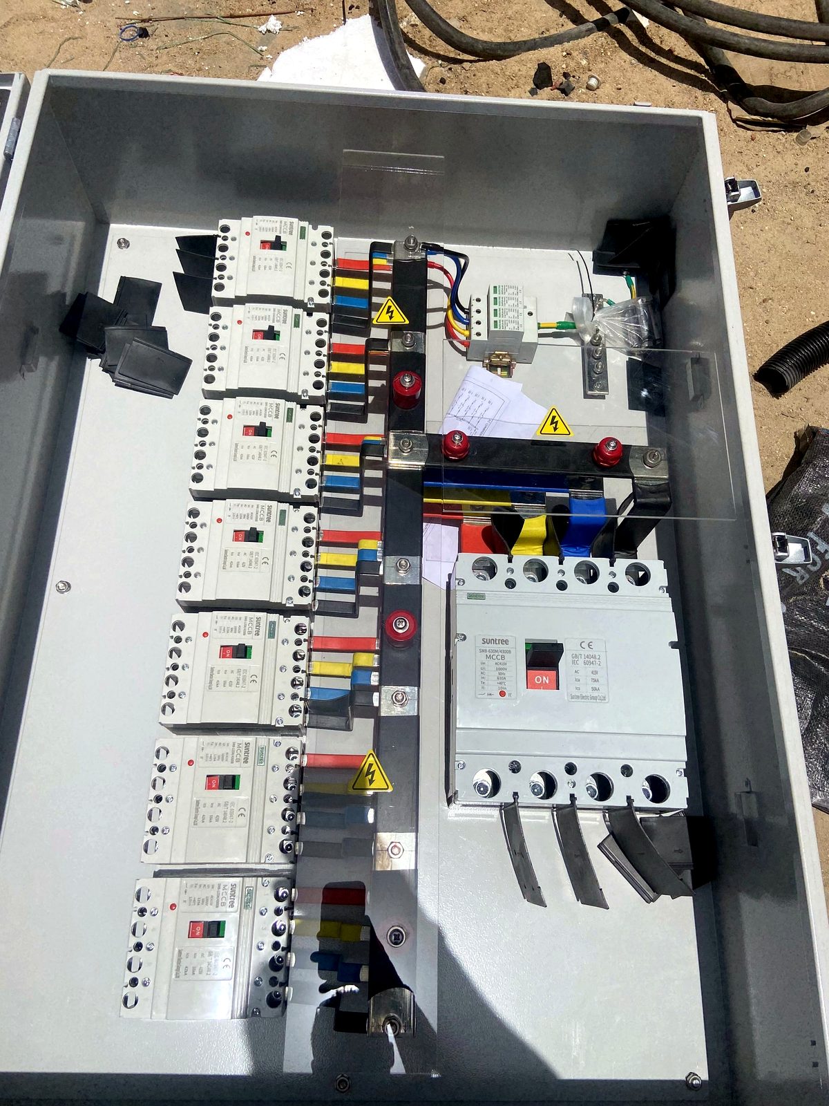 Assembled electrical distribution board